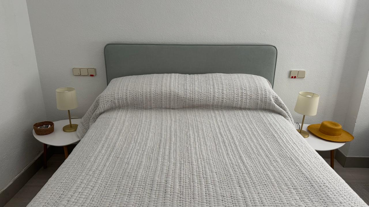 Conjunto cama canapé Queen El Corte Inglés: base, colchón y cabecero